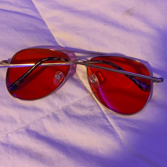red spring break sunglasses - Picture 2 of 3